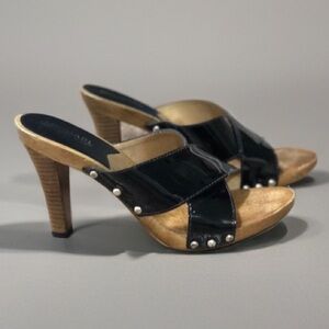 Patent leather heeled mules